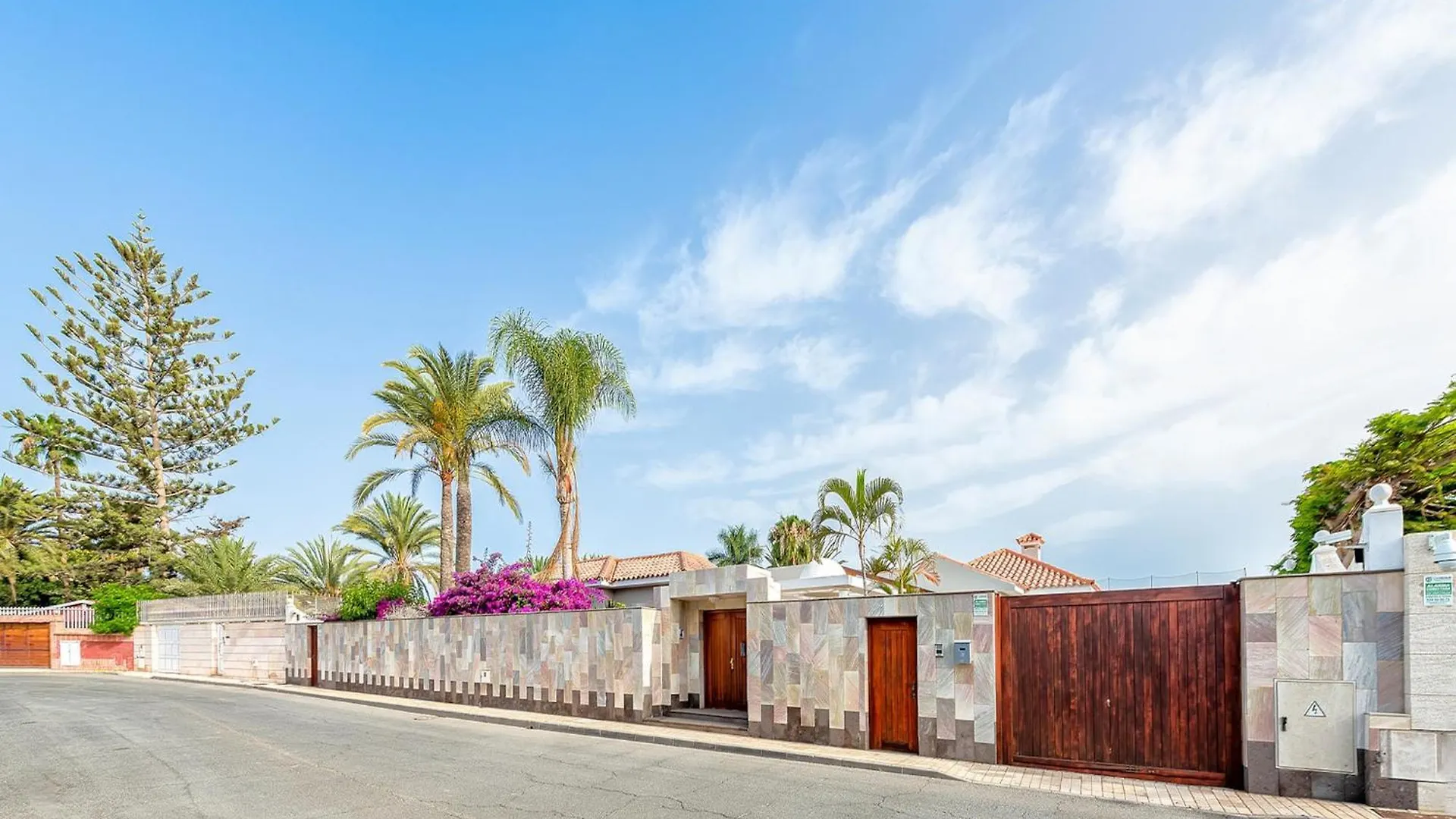 Charming Bungalow With Pool In Maspalomas San Bartolomé Spanien